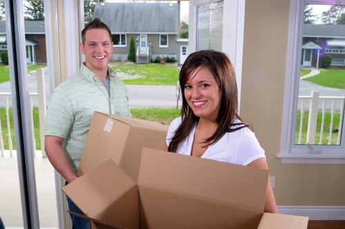 Small flat move and loading service in London