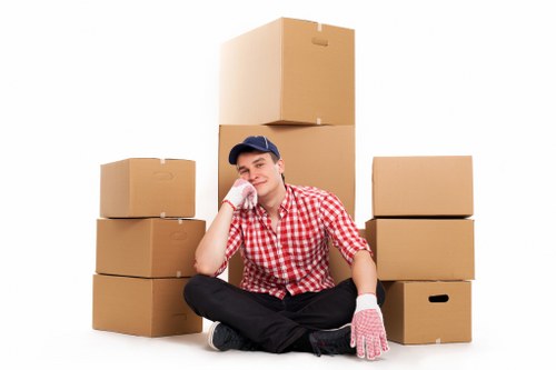 Removal truck for office and business transport in London